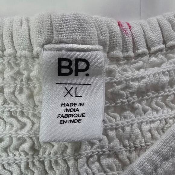 BP. White Strawberry Print Crop Top – Size XL - Picture 2 of 8